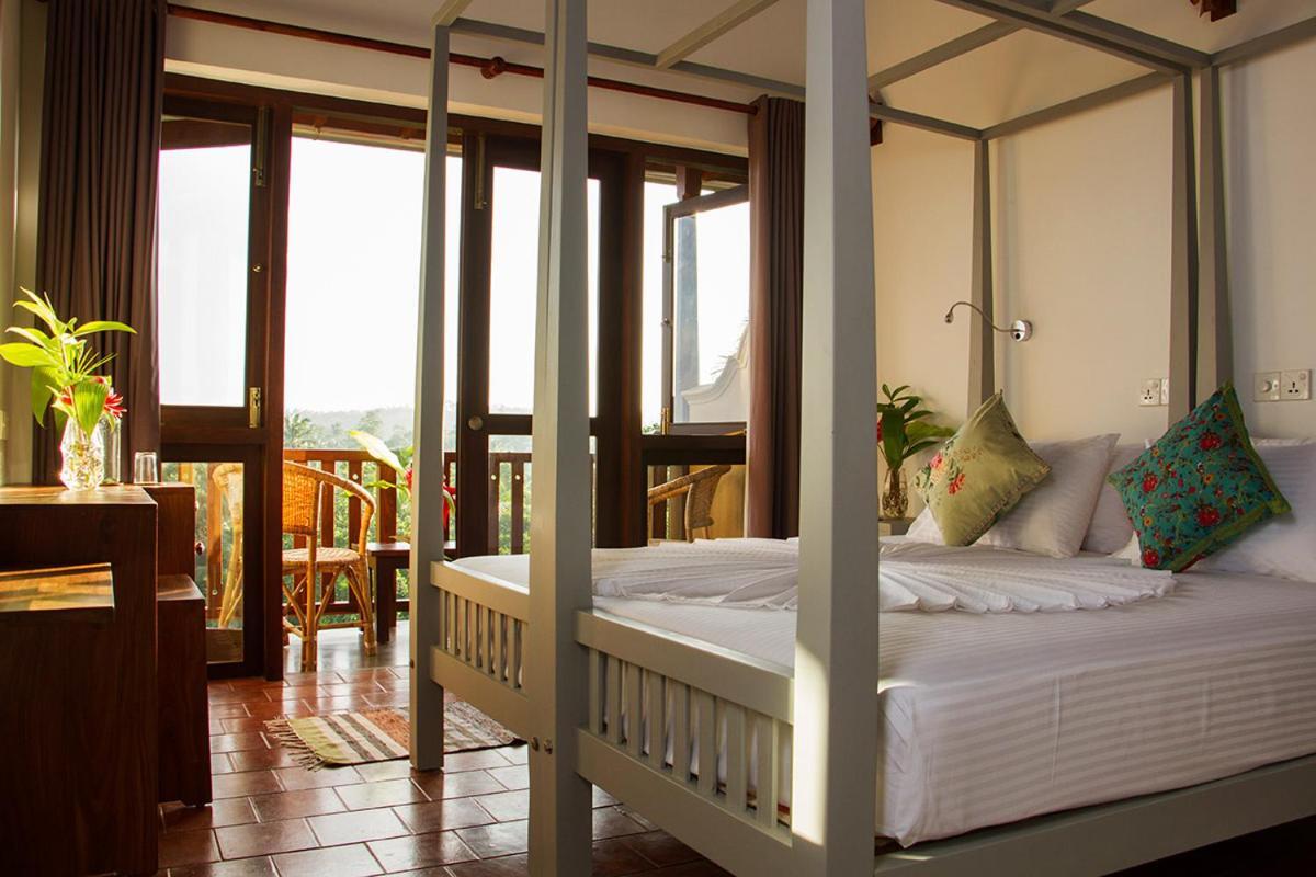 Bed and Breakfast Sri Yoga Shala Унаватуна Экстерьер фото